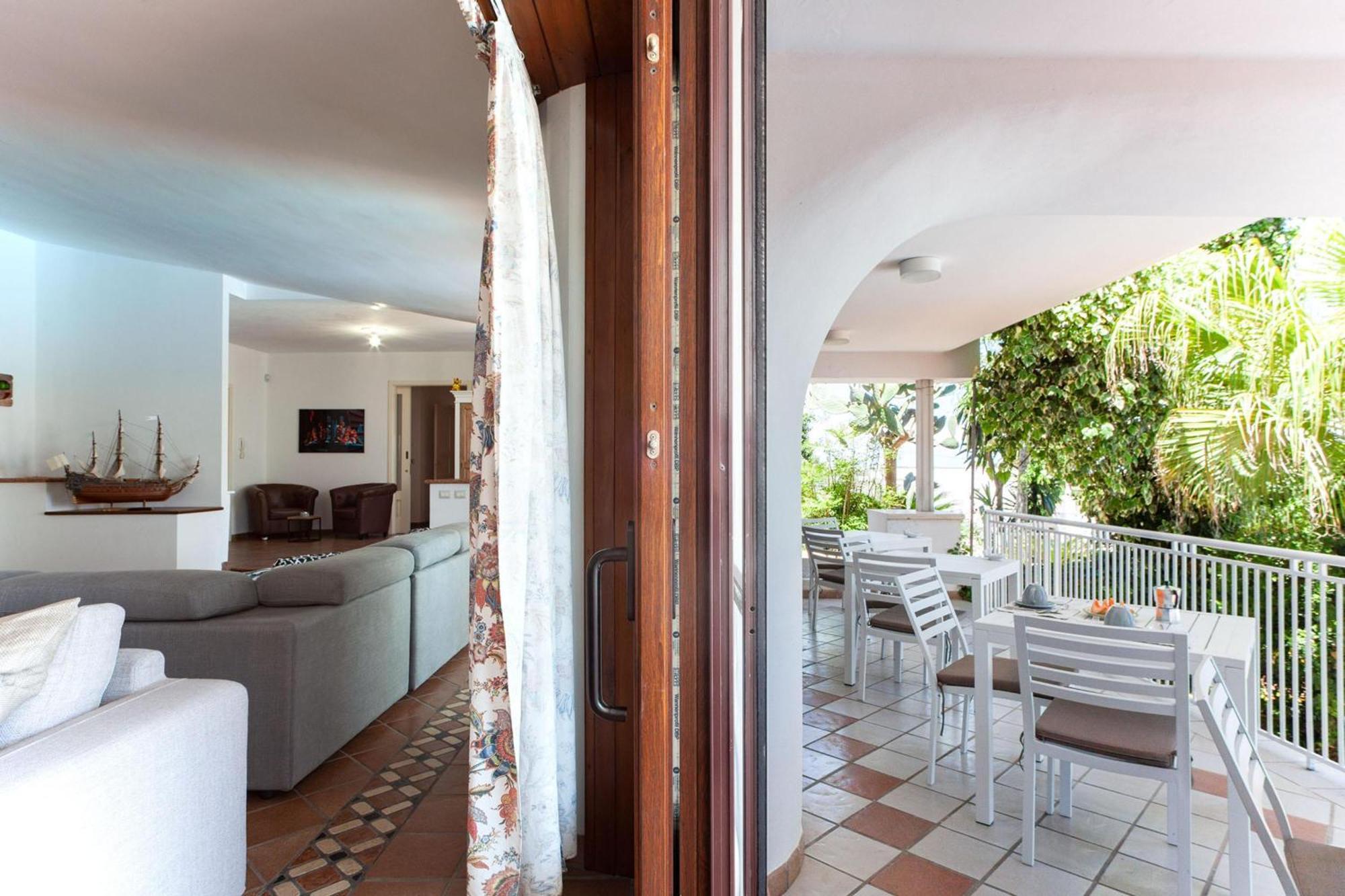 Villa 6 camere bagni, piscina, Wifi, animali, m200 Neviano Esterno foto