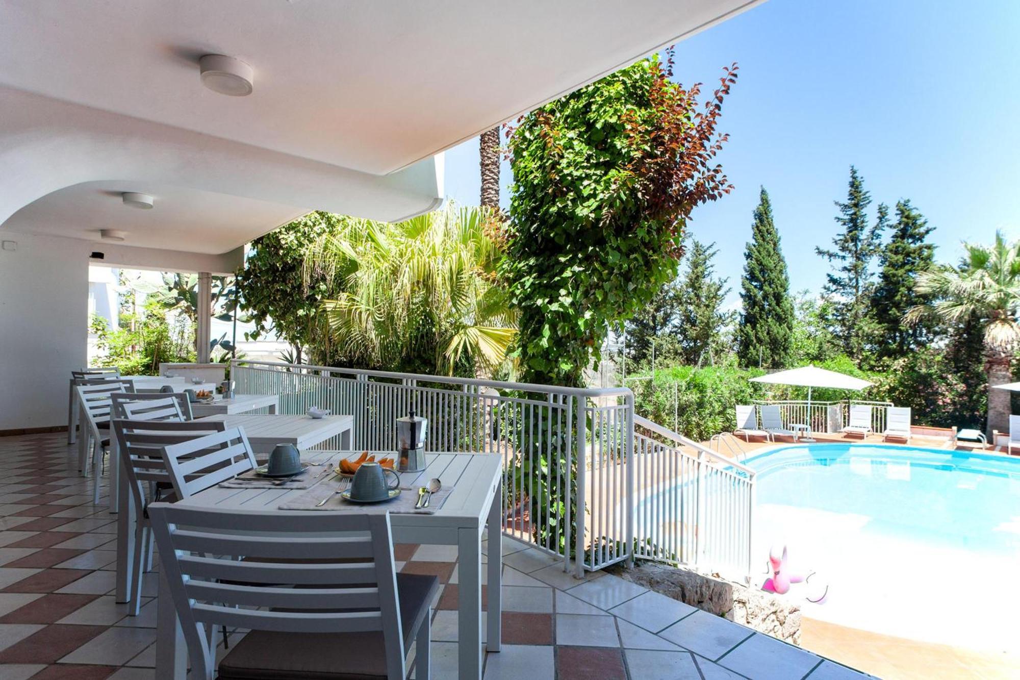 Villa 6 camere bagni, piscina, Wifi, animali, m200 Neviano Esterno foto