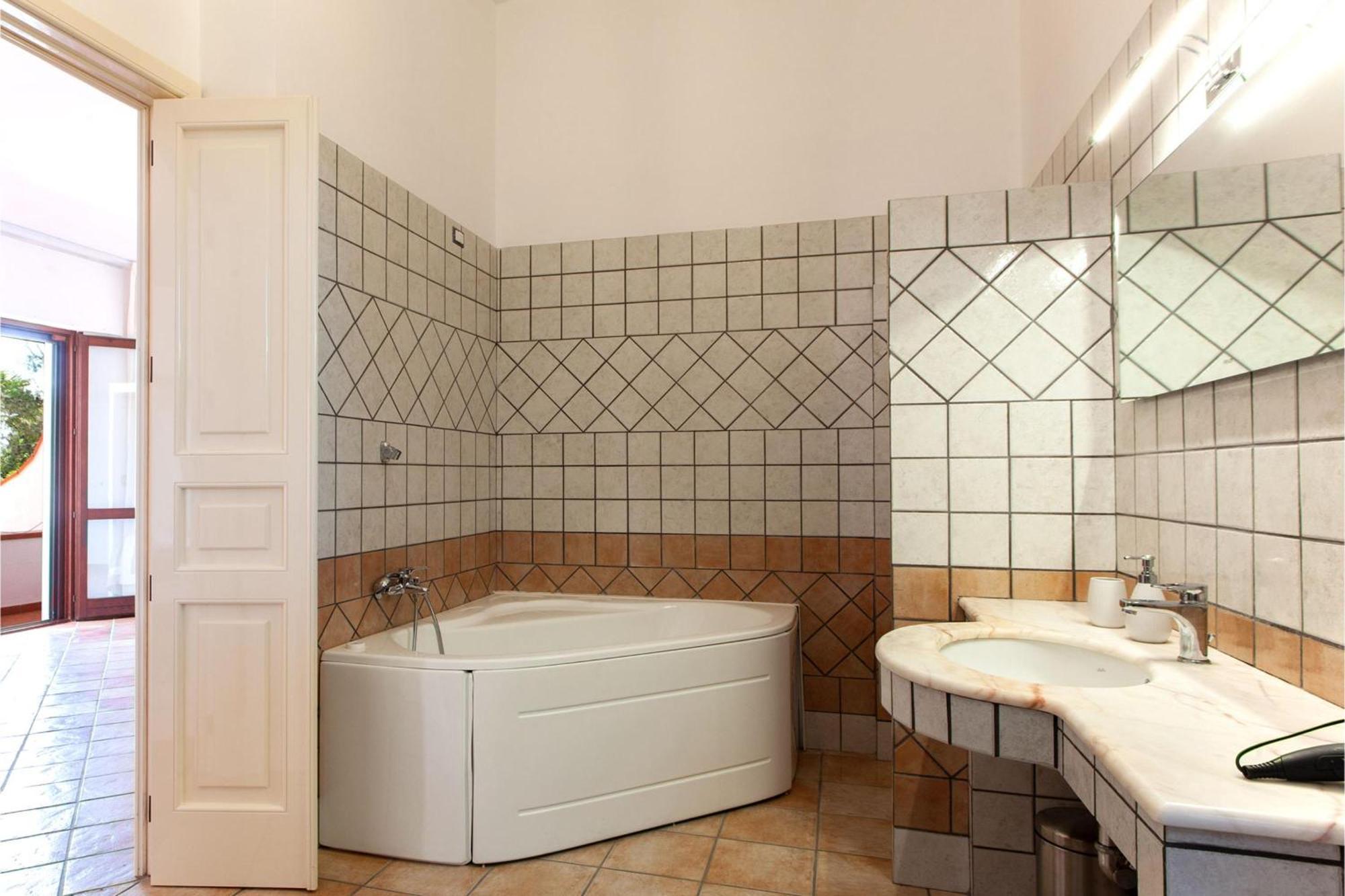 Villa 6 camere bagni, piscina, Wifi, animali, m200 Neviano Esterno foto