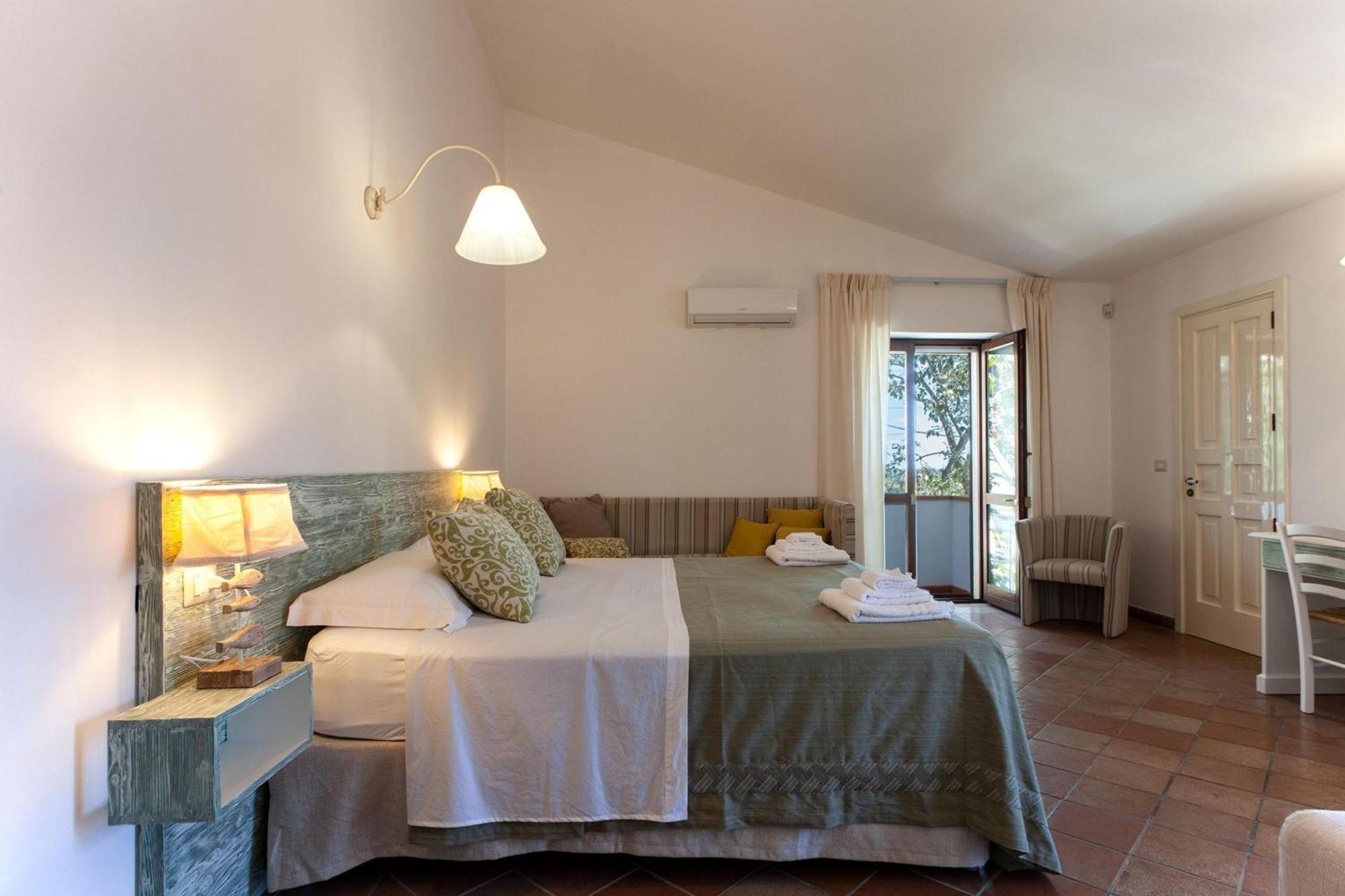 Villa 6 camere bagni, piscina, Wifi, animali, m200 Neviano Esterno foto