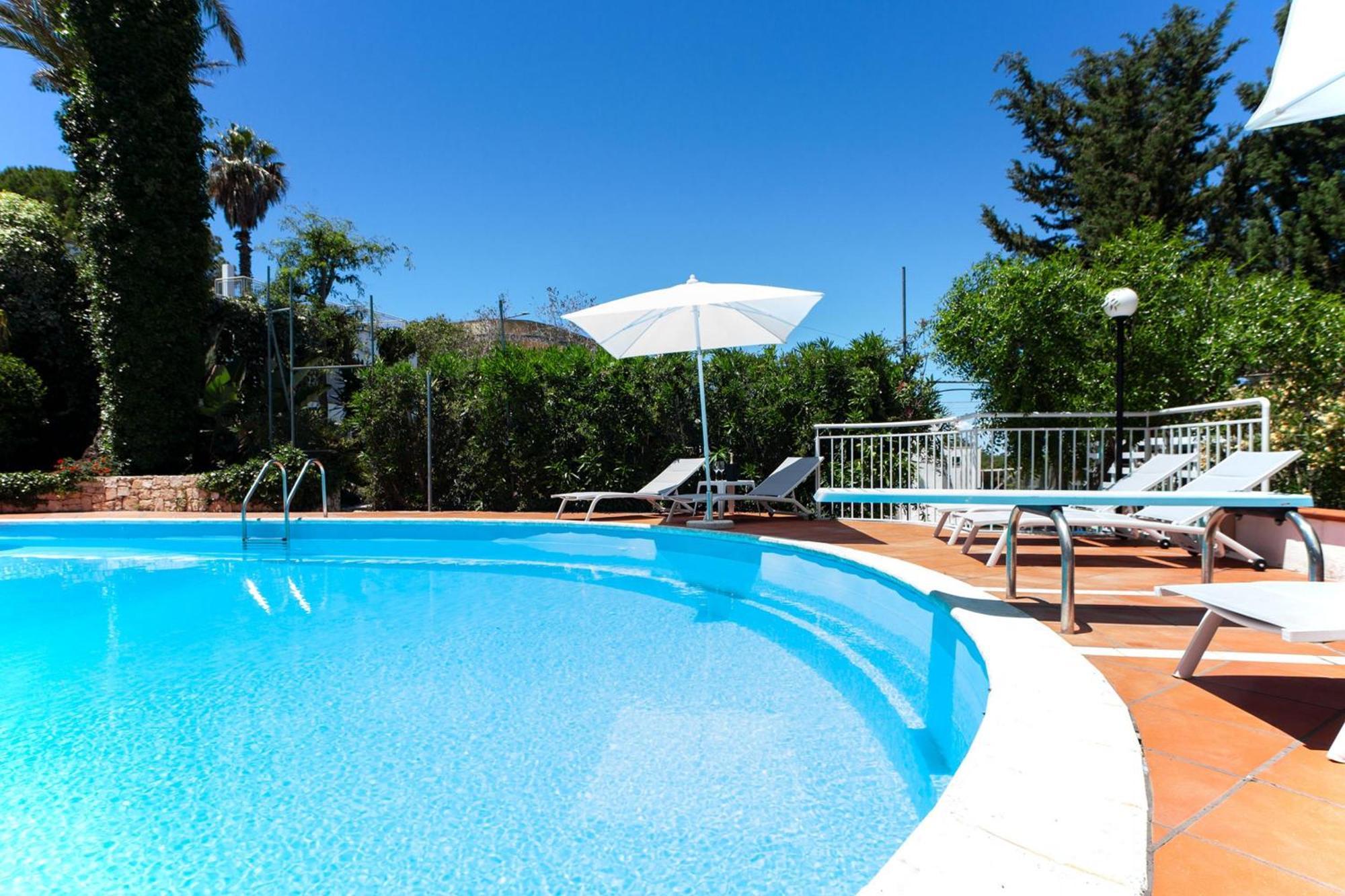 Villa 6 camere bagni, piscina, Wifi, animali, m200 Neviano Esterno foto